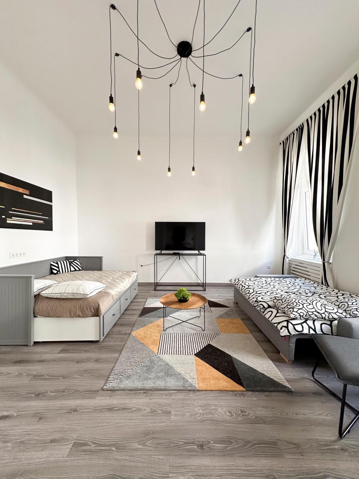 R&R Central Apartment Budapest Ngoại thất bức ảnh