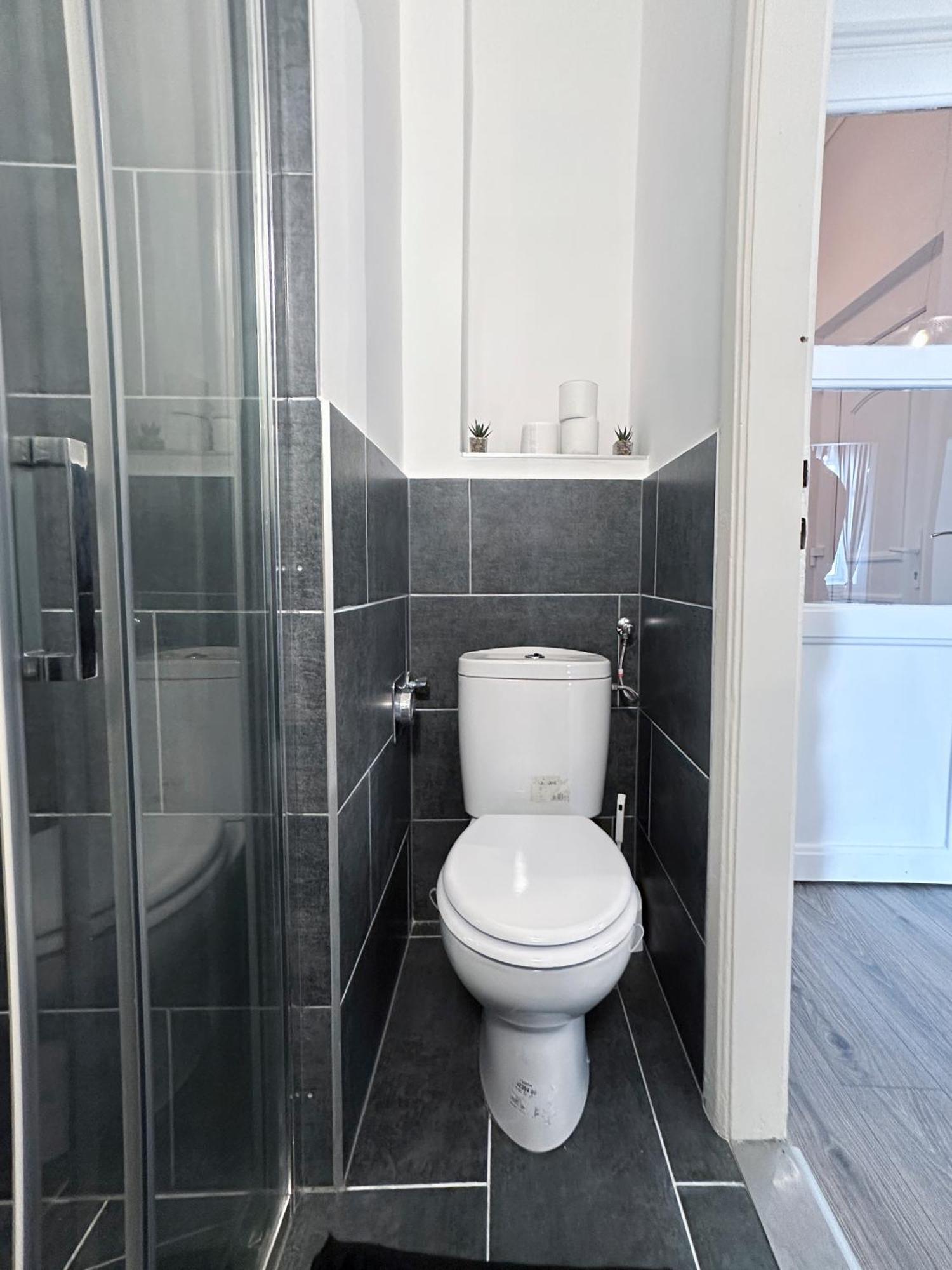 R&R Central Apartment Budapest Ngoại thất bức ảnh