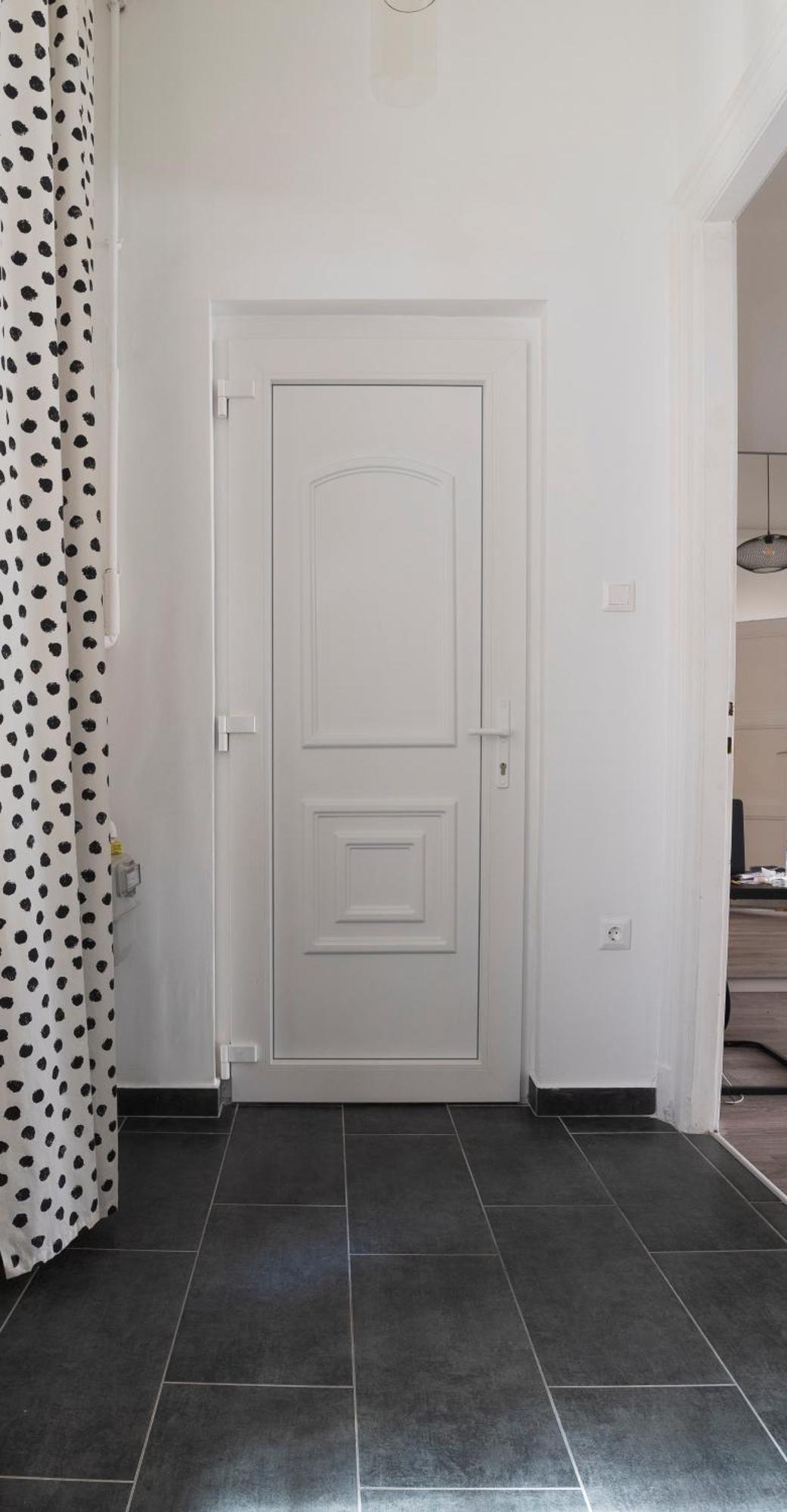 R&R Central Apartment Budapest Ngoại thất bức ảnh